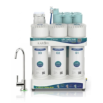 Máy lọc nước RO Karofi KAQ-U95 Pro để gầm, ba cốc lọc thô trắng và vòi nước nguội