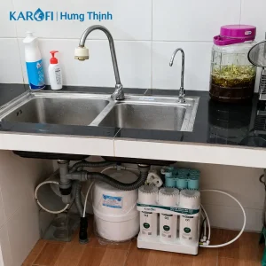 Máy lọc nước Karofi KAQ-U05 Pro lắp thực tế dưới gầm tủ bếp chính hãng - Karofi Hưng Thịnh